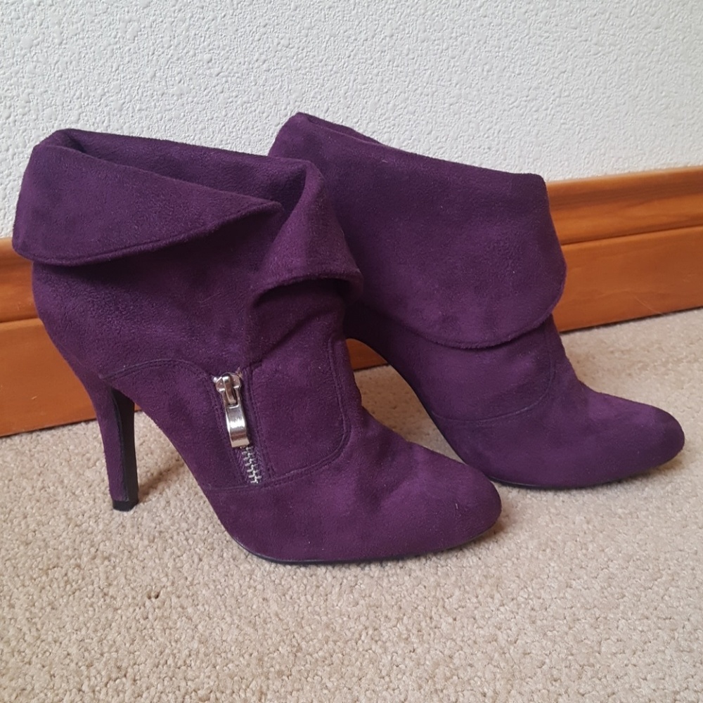 High heel boots